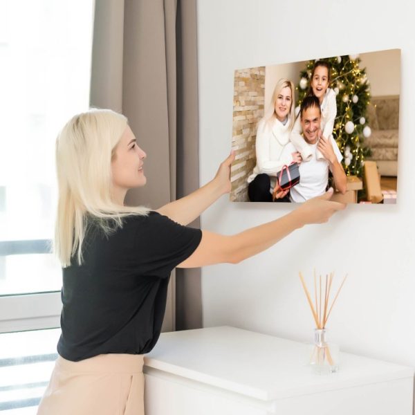 woman-holding-photography-with-gallery-stretch-wooden-frame-printed-photo-canvas (1)